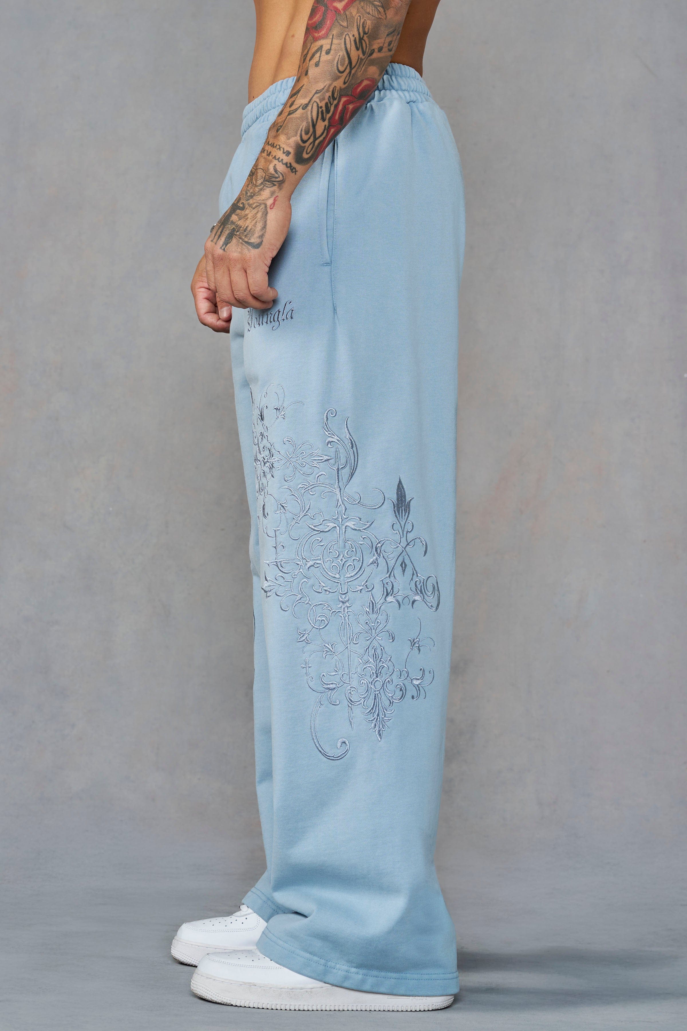 YNGLA | Threadmark Sweats Baggy Fit Trousers (Blue)